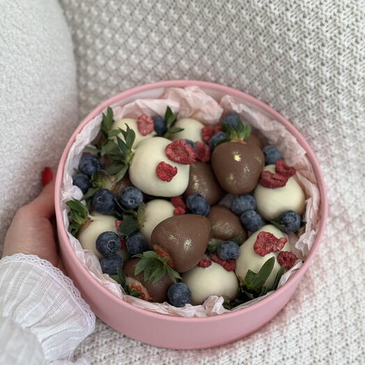 Клубничная шайба с голубикой