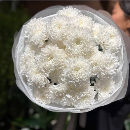 Нежный классический букет белых хризантем 5шт