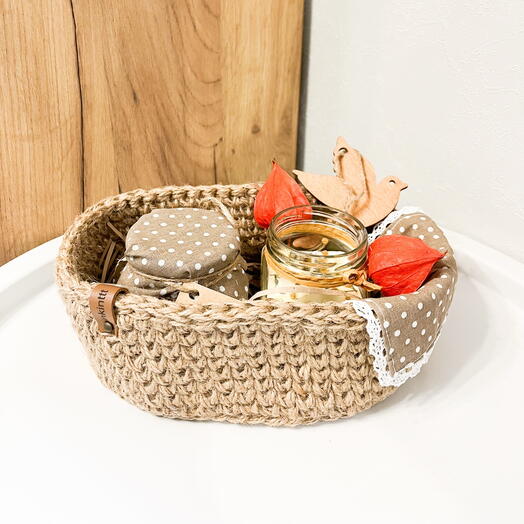 Корзинка с чаем и Физалисом