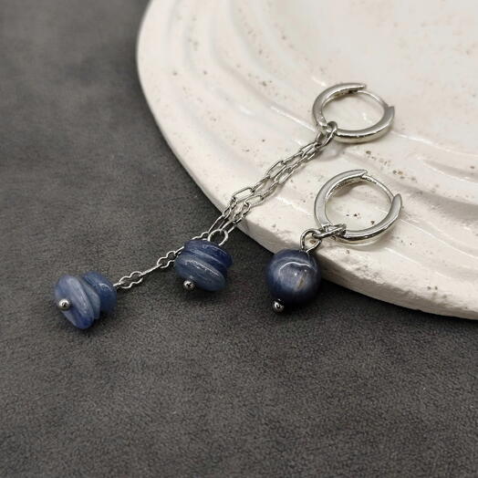 Асимметричные серьги-конго с кианитом