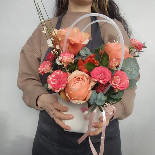 Корзина с розами для любимой