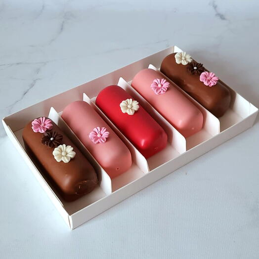 Набор батончиков 5 шт на 8 марта