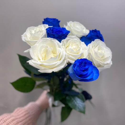 9 бело синих роз 💙