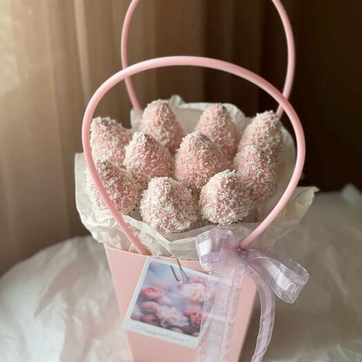 Клубника в шоколаде корзинка 10 ягод