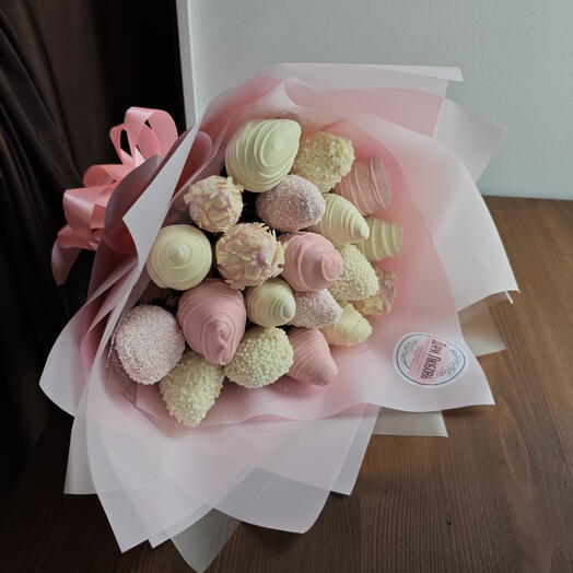 Розовый 💕 клубника в шоколаде. Клубничная мечта