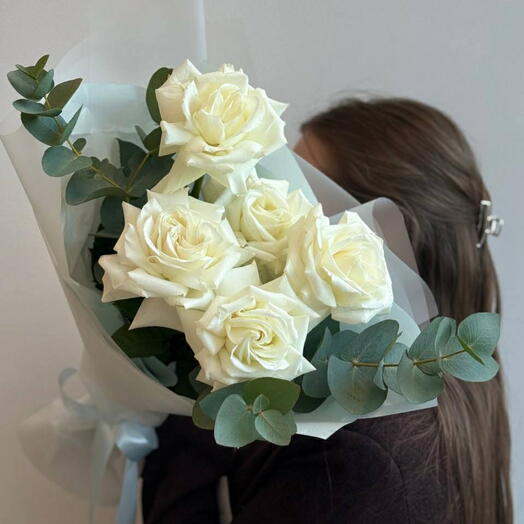 Букет белых роз