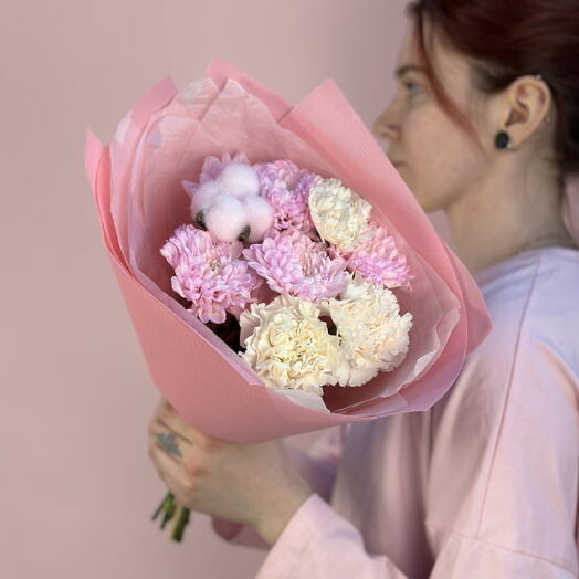 Мини букет с гвоздиками