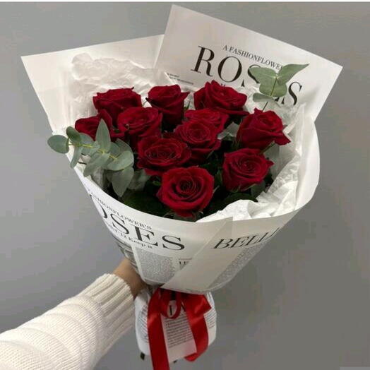 11 красных роз 🌹🎀