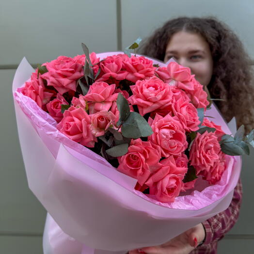 Букет роза Барбадос с эвкалиптом 7 шт+ сладкий подарок 🎁