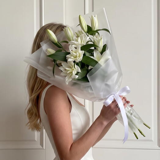 Монобукет из трех кустовых пионовидных лилий от XOFLOWERS