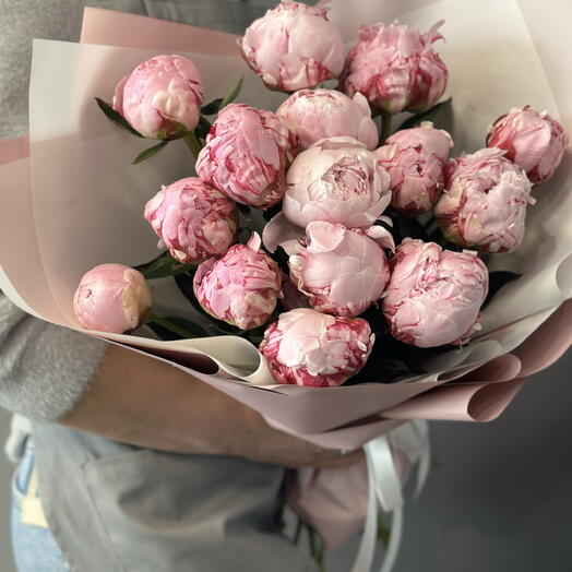 Монобукет с пионами 15 шт. 🌸
