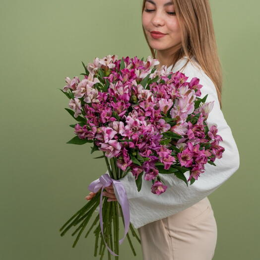 Альстромерии фиолетовые 25