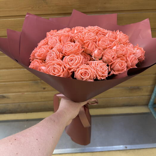 Букет из кустовых роз