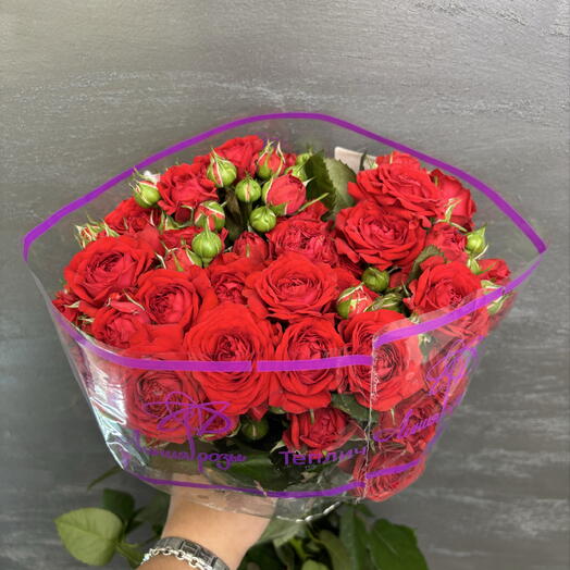 Пачка из 10 кустовых роз Айлиш 40 см
