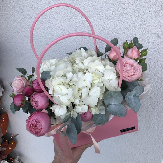 🌸Воздушная сумочка с гортензией и кустовой розой Bloom Room