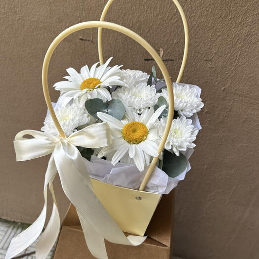 Милая сумочка с хризантемой, ромашкой и эвкалиптом🌼