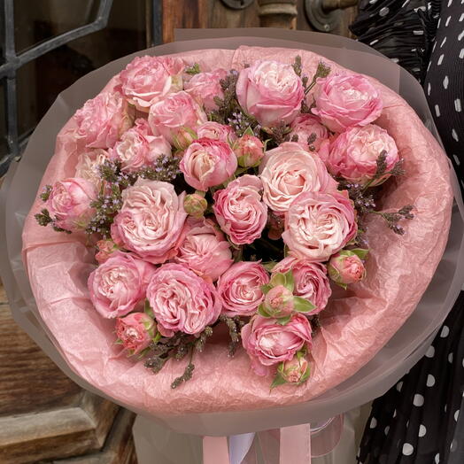Cherry pink, букет из кустовых роз