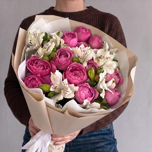 Букет «Ласка🌸» из Пионовидных Роз Мисти Баблс🌷 и белой Альстромерии🪷