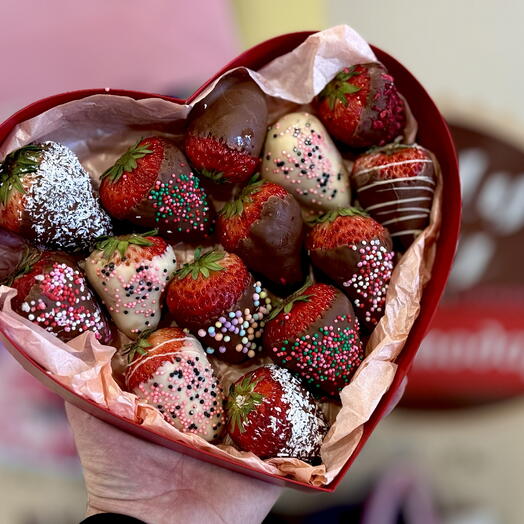 Клубника в бельгийском шоколаде 15 штук от магазина Candy Day