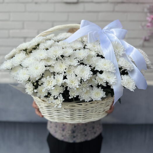 Корзина из 19 кустовых голландских хризантем