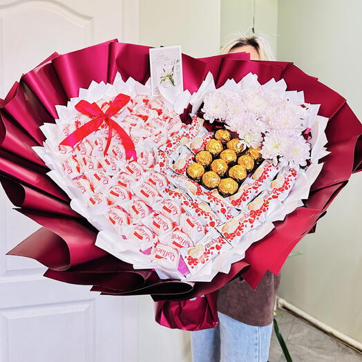 Букет сердце из конфет ♥️🍫🌹