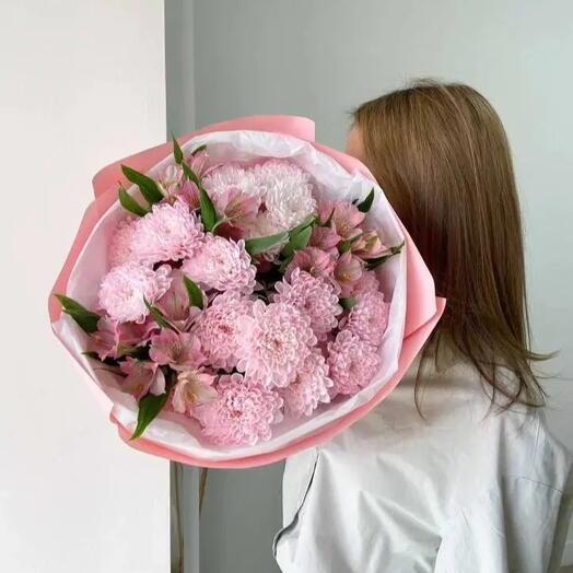 Альстромерия и хризантема