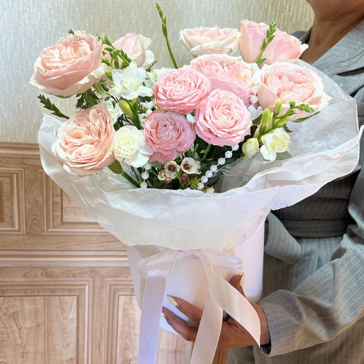 Композиция из пионовидных роз🌸🌺