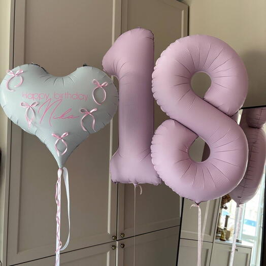Воздушные шары с цифрами 18