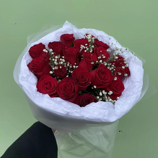 🌹Букет "Танго" 19 кенийских роз с гипсофилой🌹