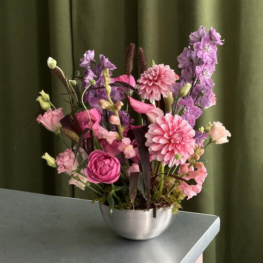 Композиция яркая с георгинами 💜🌸