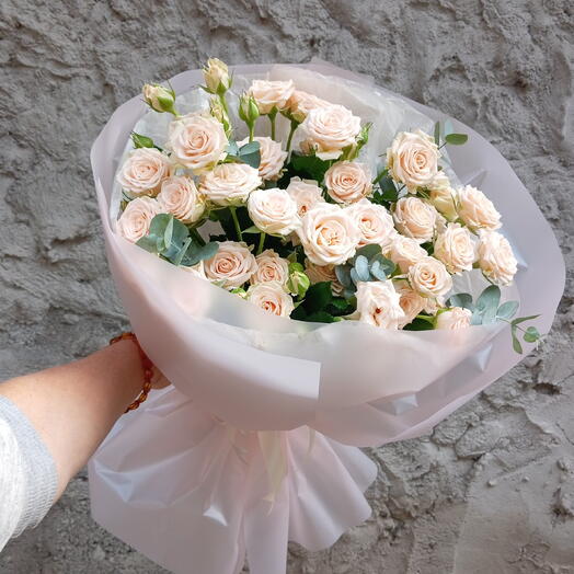 Букет из кустових роз, 9 штук