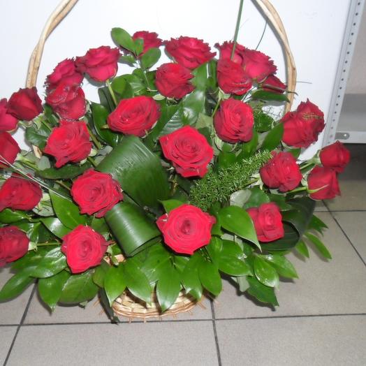Cesta de 25 rosas rojas