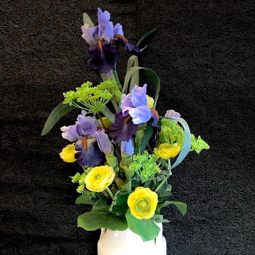Romantic evening (Composition of decorative flowers)