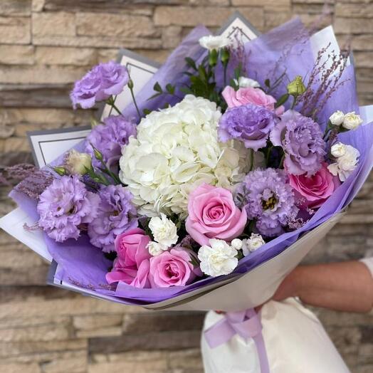 Букет с эустомой