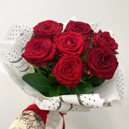 7 red roses