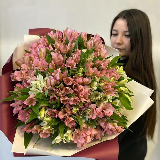 Букет из 51 альстромерии. Цвет микс