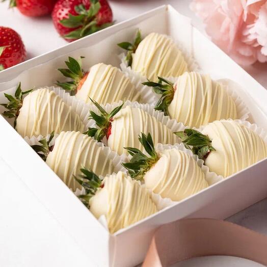 Клубника в шоколаде White Classic (9 - 12 ягод)
