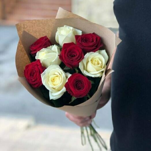 9 rosas blancas + rojas