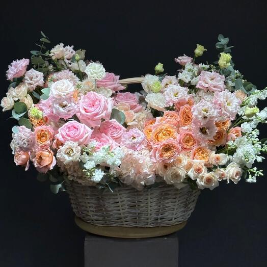 Корзина с цветами