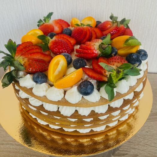 Pastel de miel con fruta