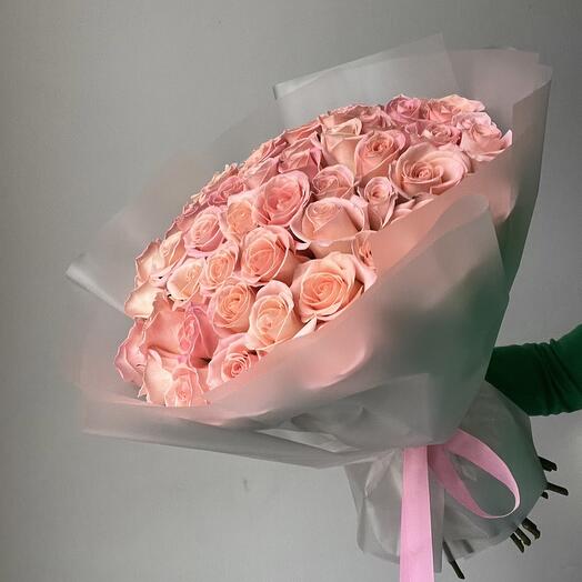 Розовые розы 51шт