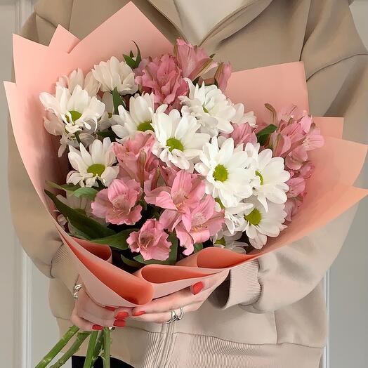 Букет «Ромашки и Альстромерия»