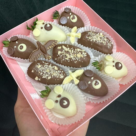 Strawberry in chocolate for kids/Клубника в шоколаде для детей