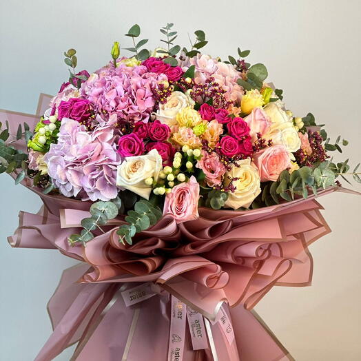 Lovely Pink Mix Flowers: Fresh Lilies and Roses Bouquet