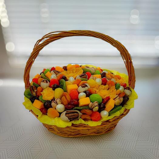 Bouquet of dried fruits and nuts