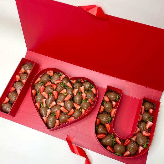 Клубника в шоколаде в коробке I LOVE U