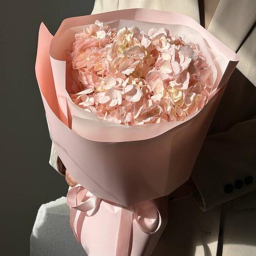 Monobooket De hortensias tiernas Rosadas