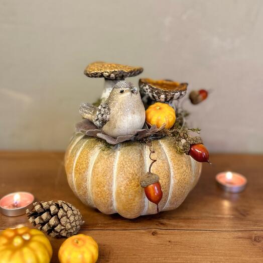 Осенняя композиция в бетонной тыкве «Осенний этюд»