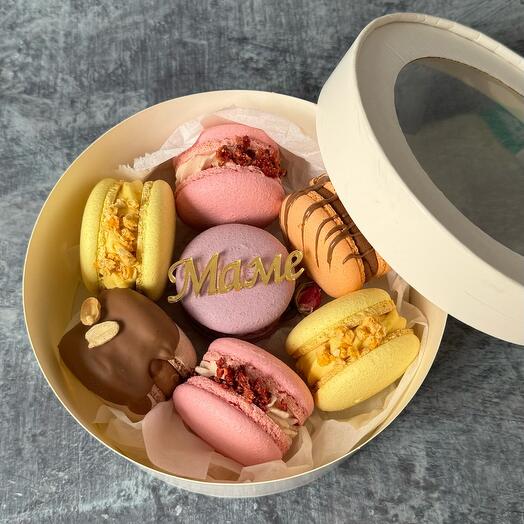 Макаронс в подарочной круглой коробке