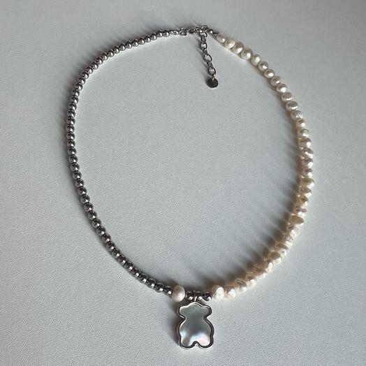 Чокер из жемчуга и гематита с перламутровым мишкой